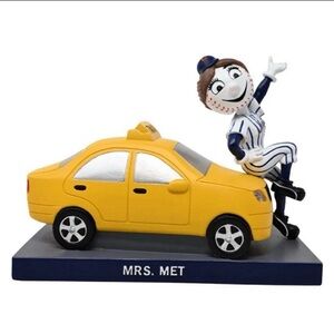 New York Mets Mrs Met Taxicab Bobblehead SGA 9/13 NY Citi Field